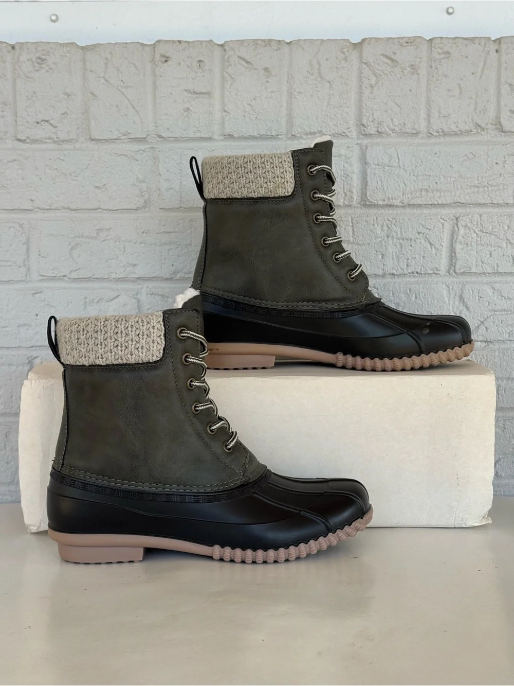 Magellan Mid Sweater Duck Boots Women's 8